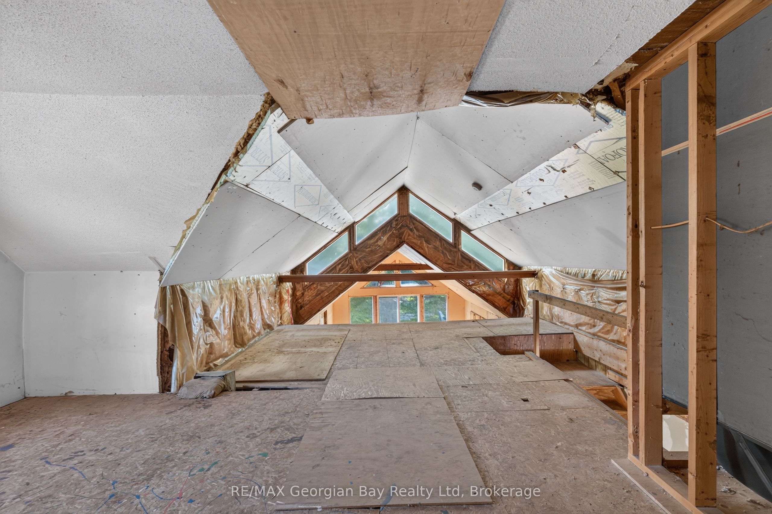 379 Gloucester Street Property Photo 16