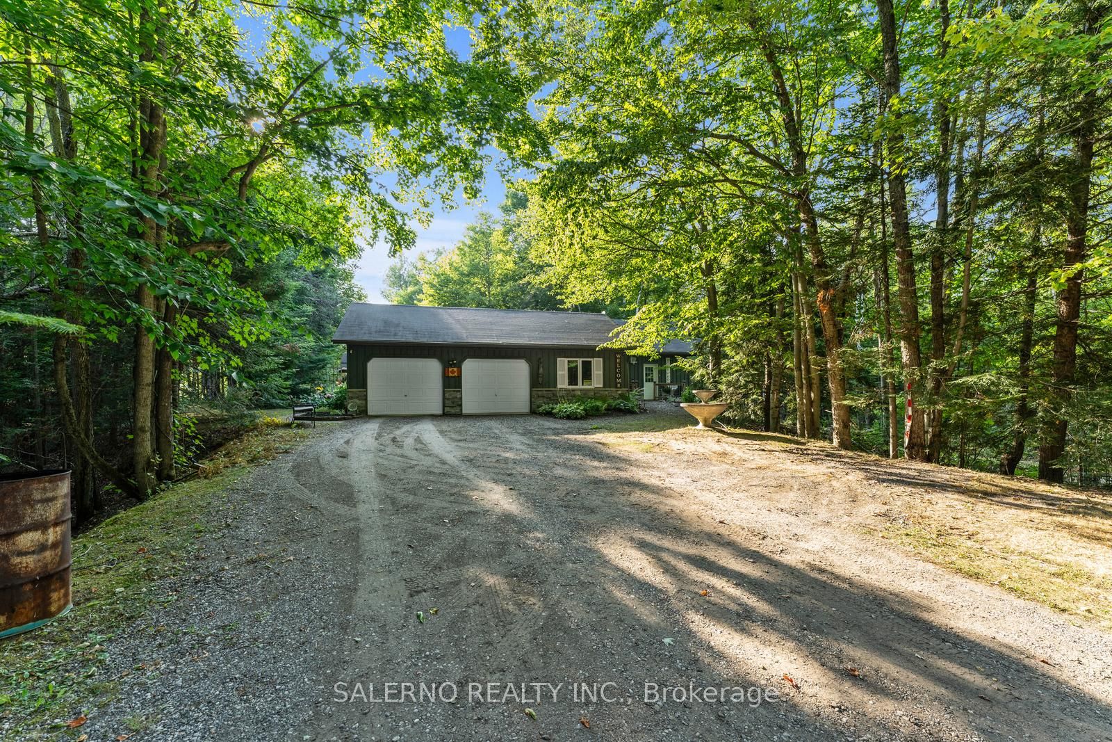 3992 Penetanguishene Road Property Photo 7