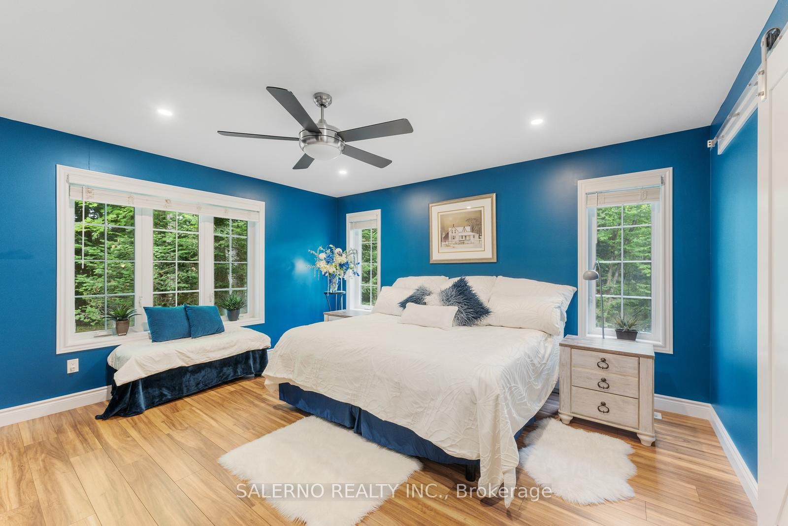 3992 Penetanguishene Road Property Photo 15
