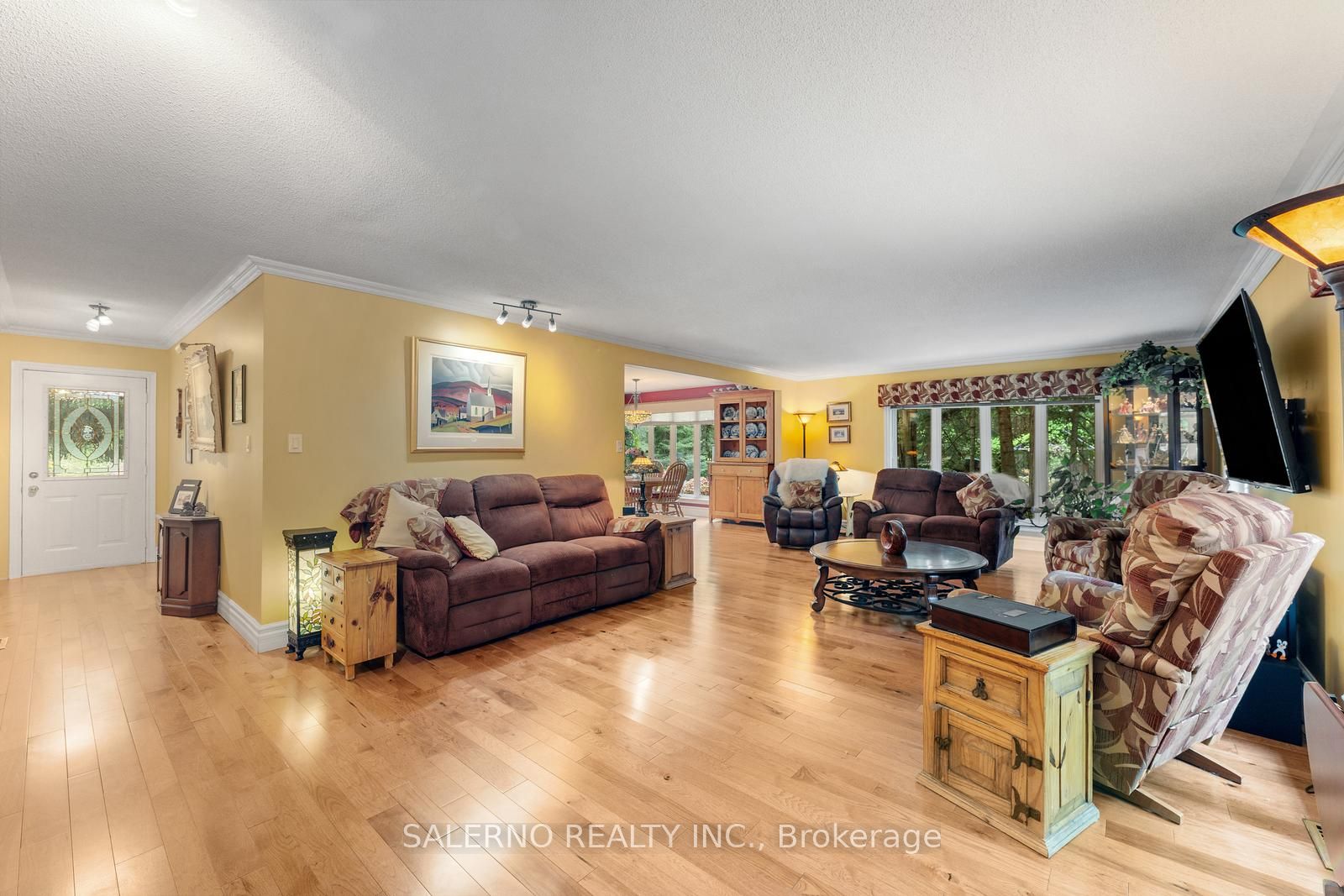 3992 Penetanguishene Road Property Photo 19