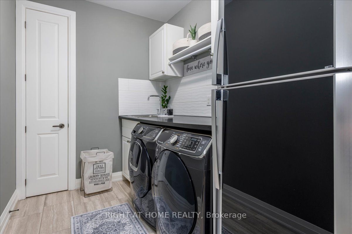 8 Lloyd Cook Drive W Property Photo 15