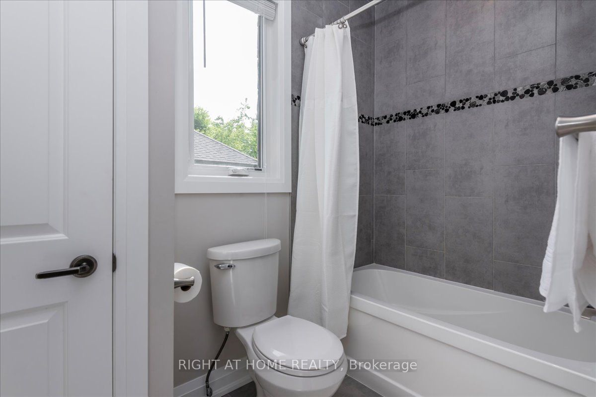 8 Lloyd Cook Drive W Property Photo 32