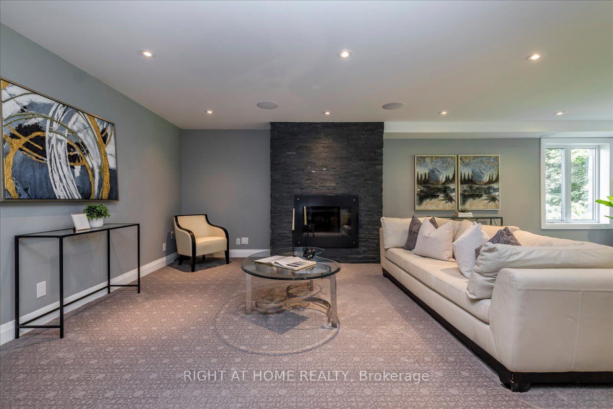 8 Lloyd Cook Drive W Property Photo 37