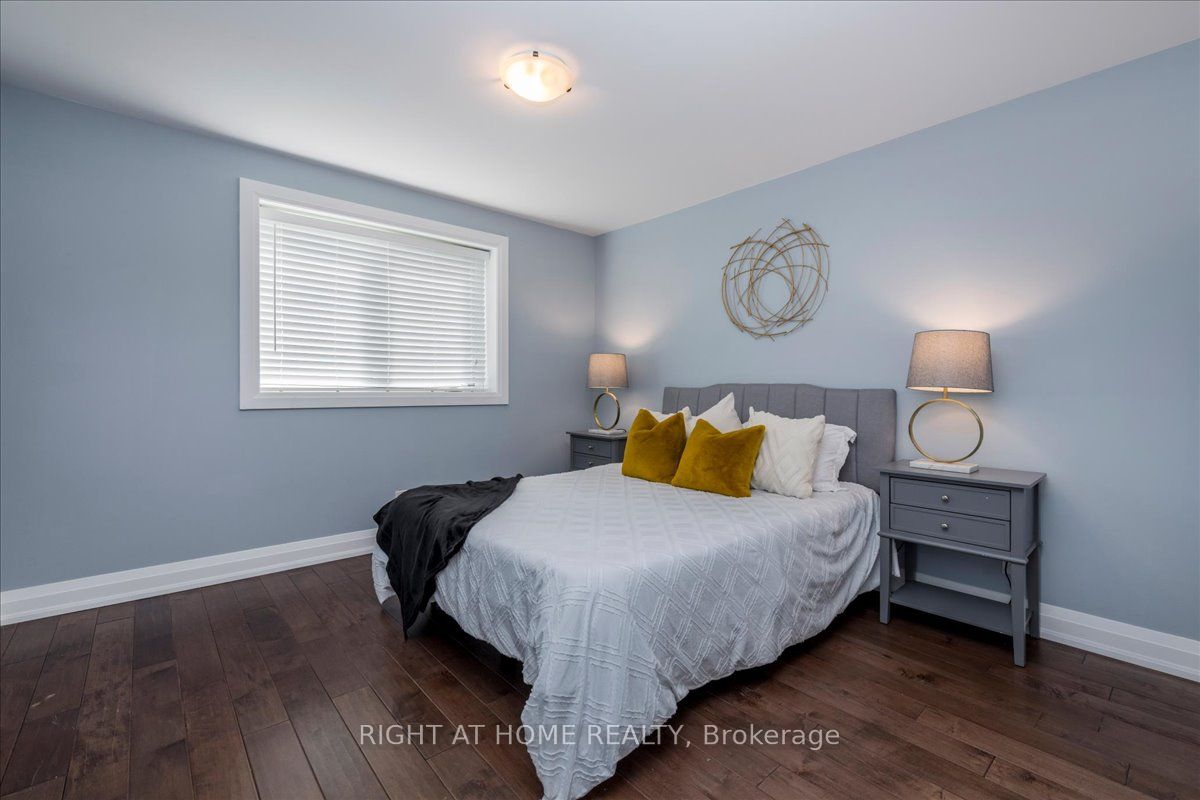8 Lloyd Cook Drive W Property Photo 39