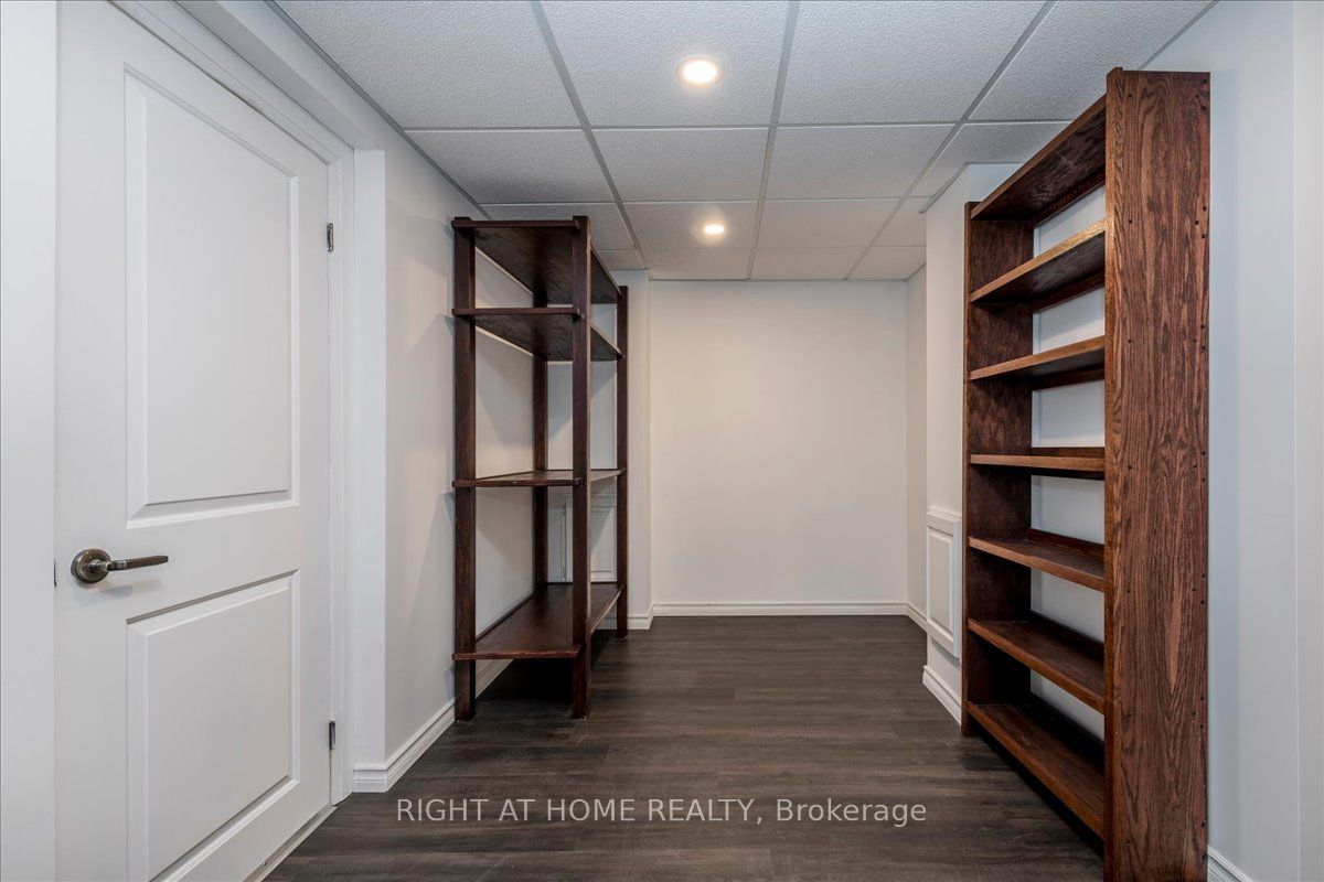 8 Lloyd Cook Drive W Property Photo 45