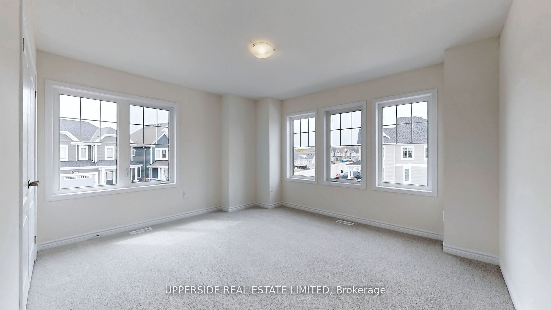 26 Shapira Avenue Property Photo 28