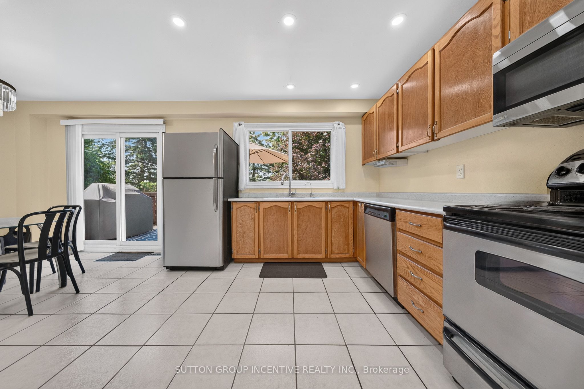 26 Fox Run Property Photo 8