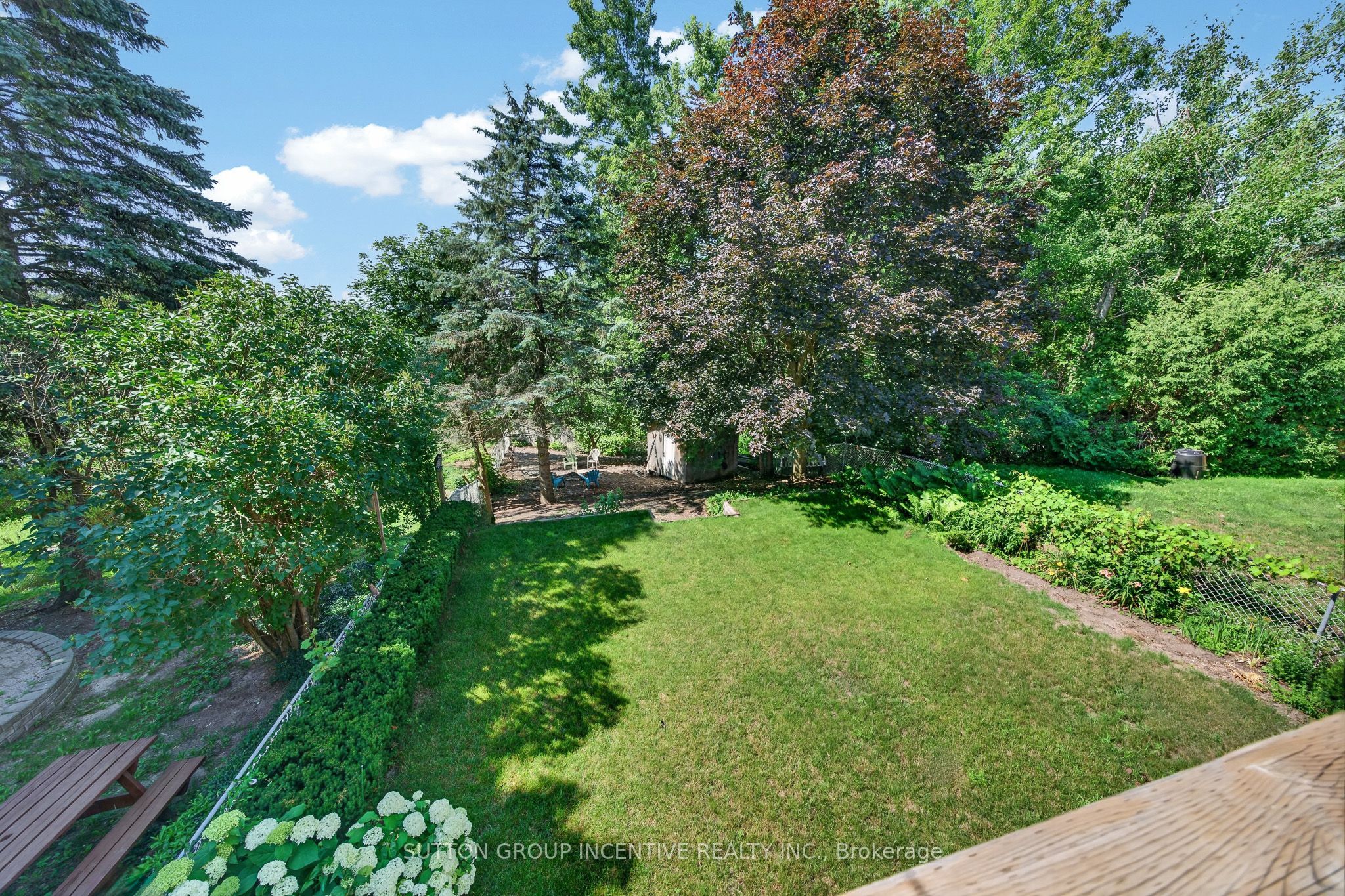 26 Fox Run Property Photo 22