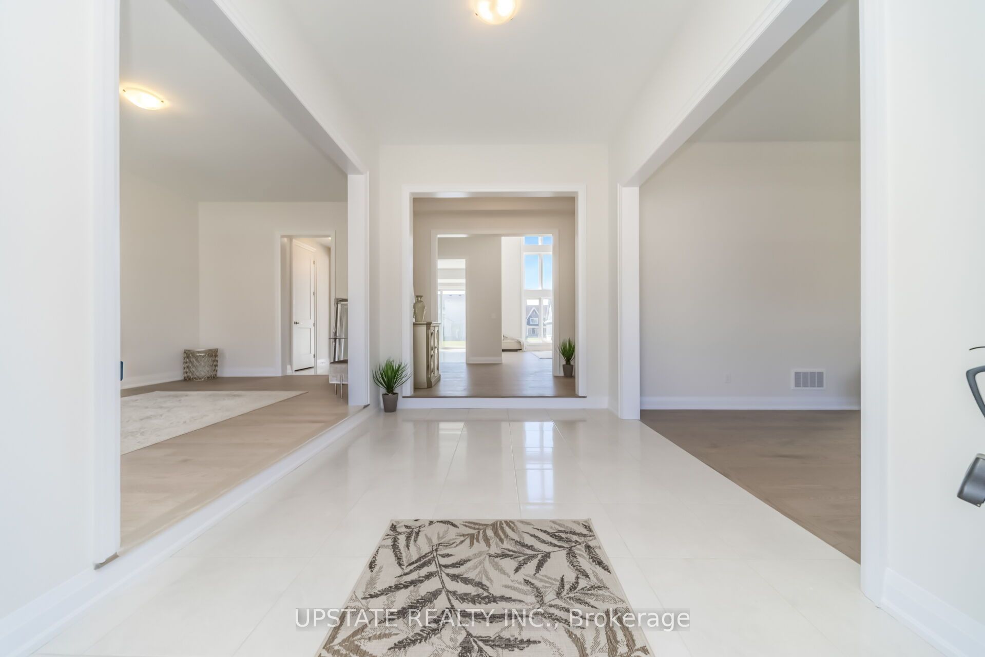 21 Pearsall Place Property Photo 8