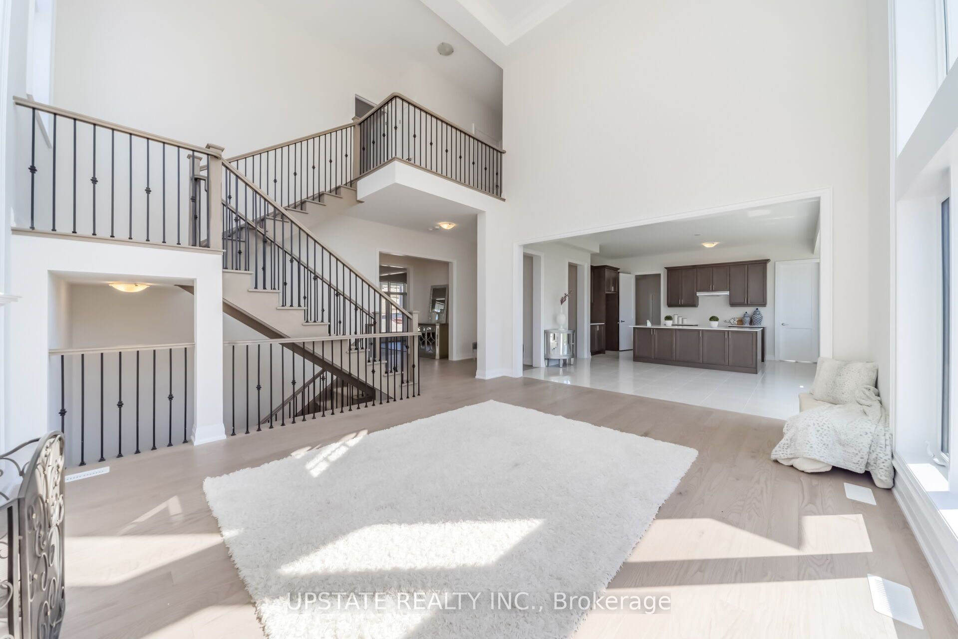 21 Pearsall Place Property Photo 17