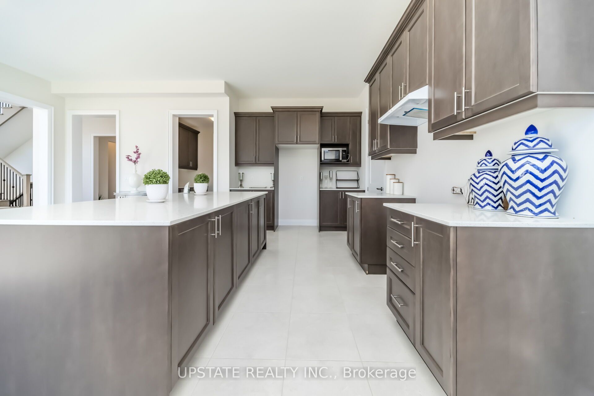 21 Pearsall Place Property Photo 22
