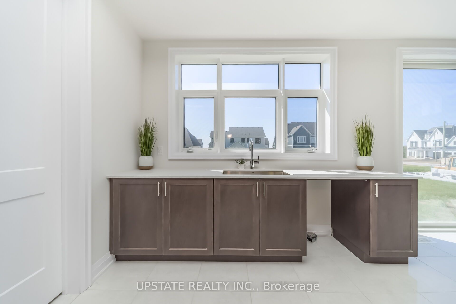 21 Pearsall Place Property Photo 23