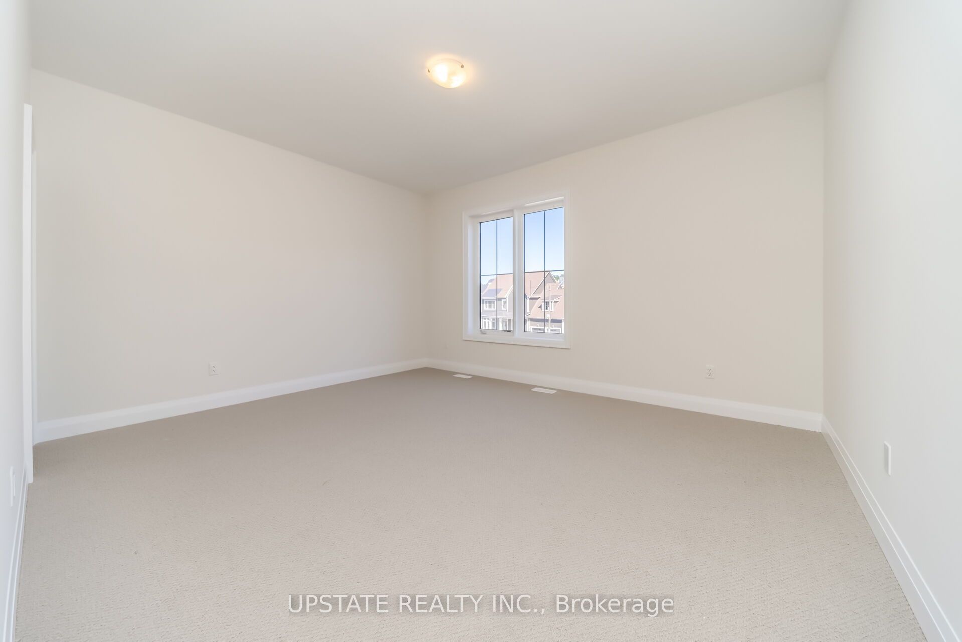 21 Pearsall Place Property Photo 26