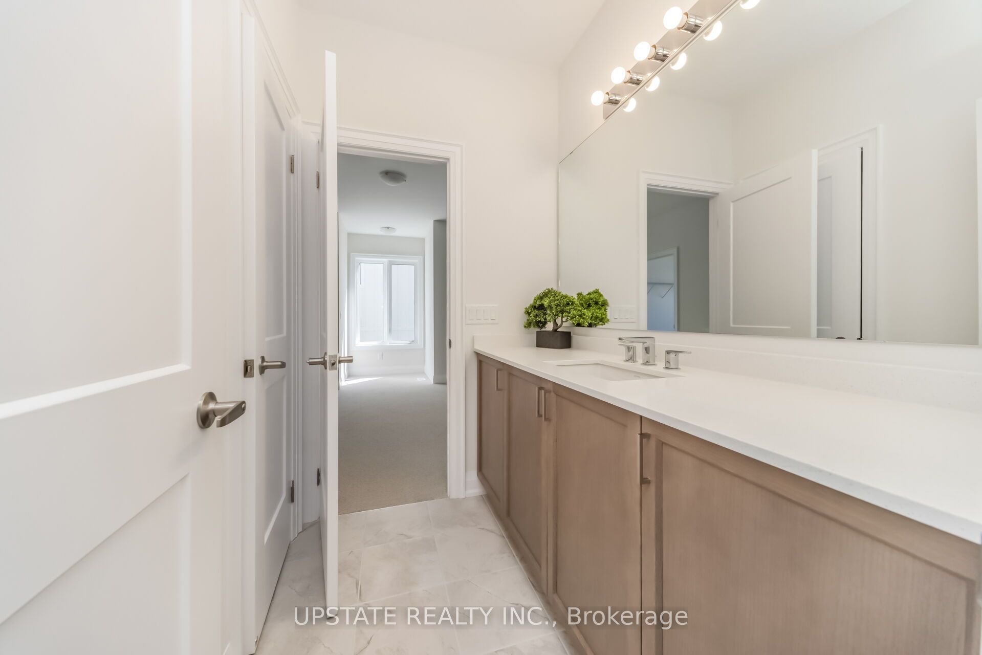 21 Pearsall Place Property Photo 30