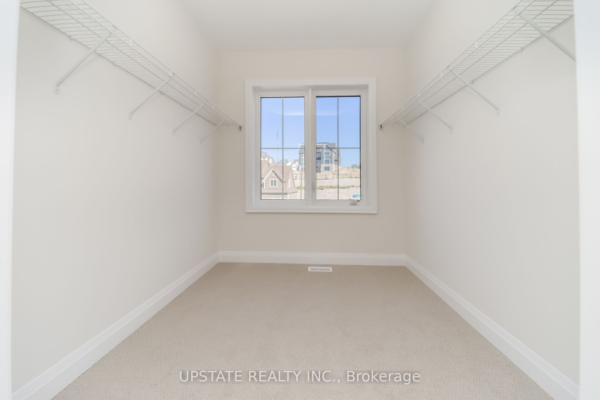 21 Pearsall Place Property Photo 33