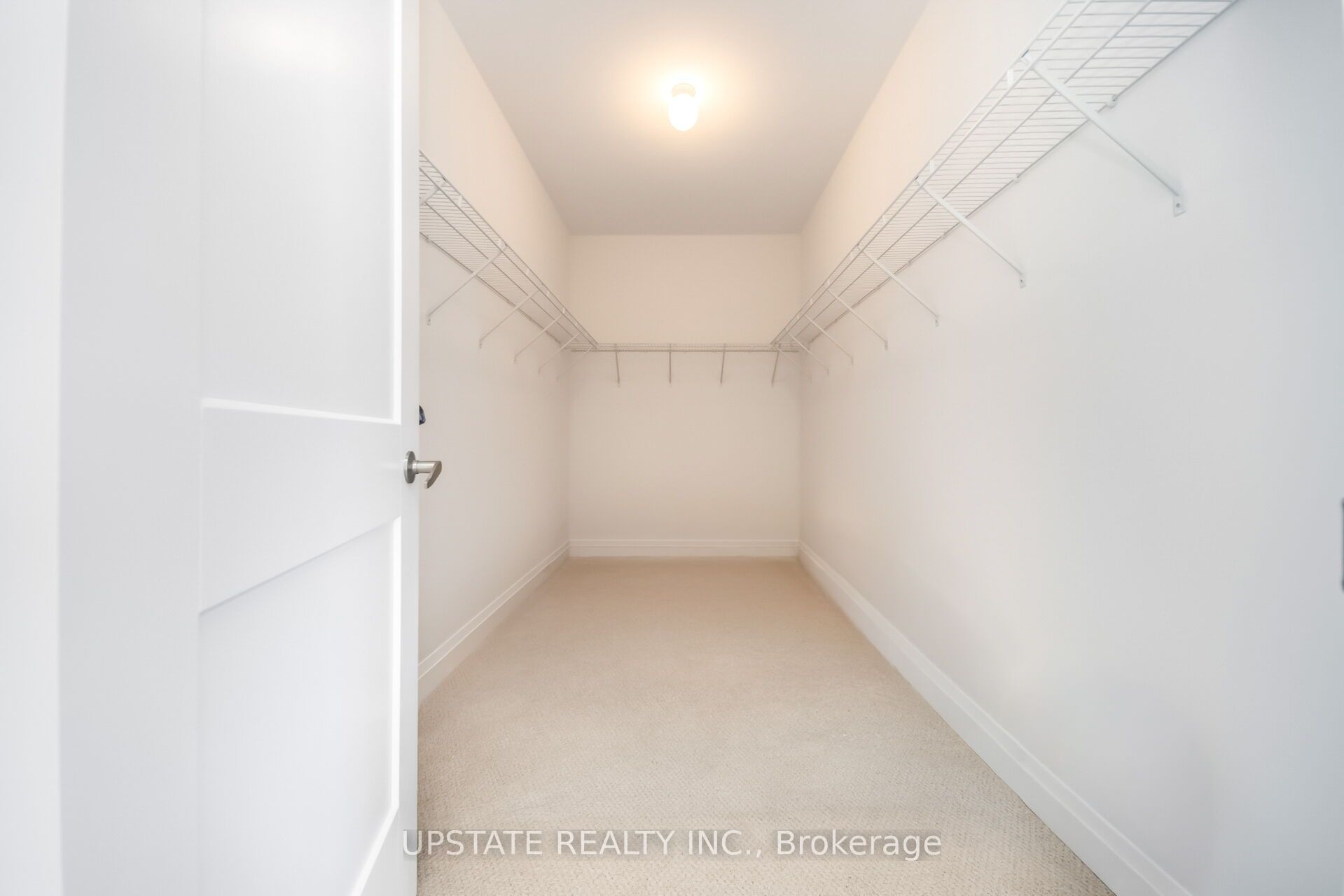 21 Pearsall Place Property Photo 38