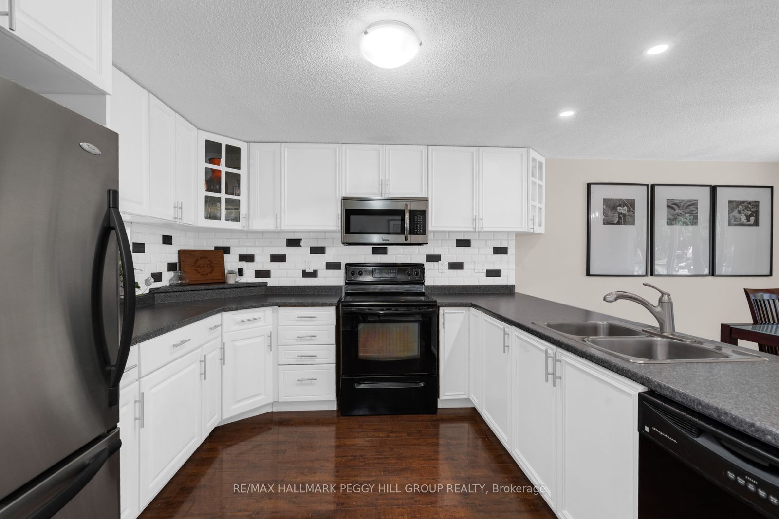 295 Galloway Boulevard Property Photo 4