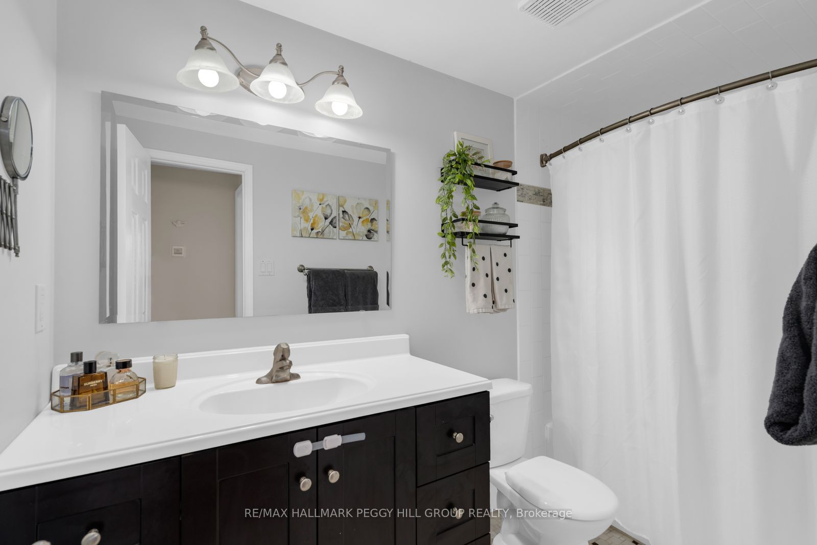 295 Galloway Boulevard Property Photo 10