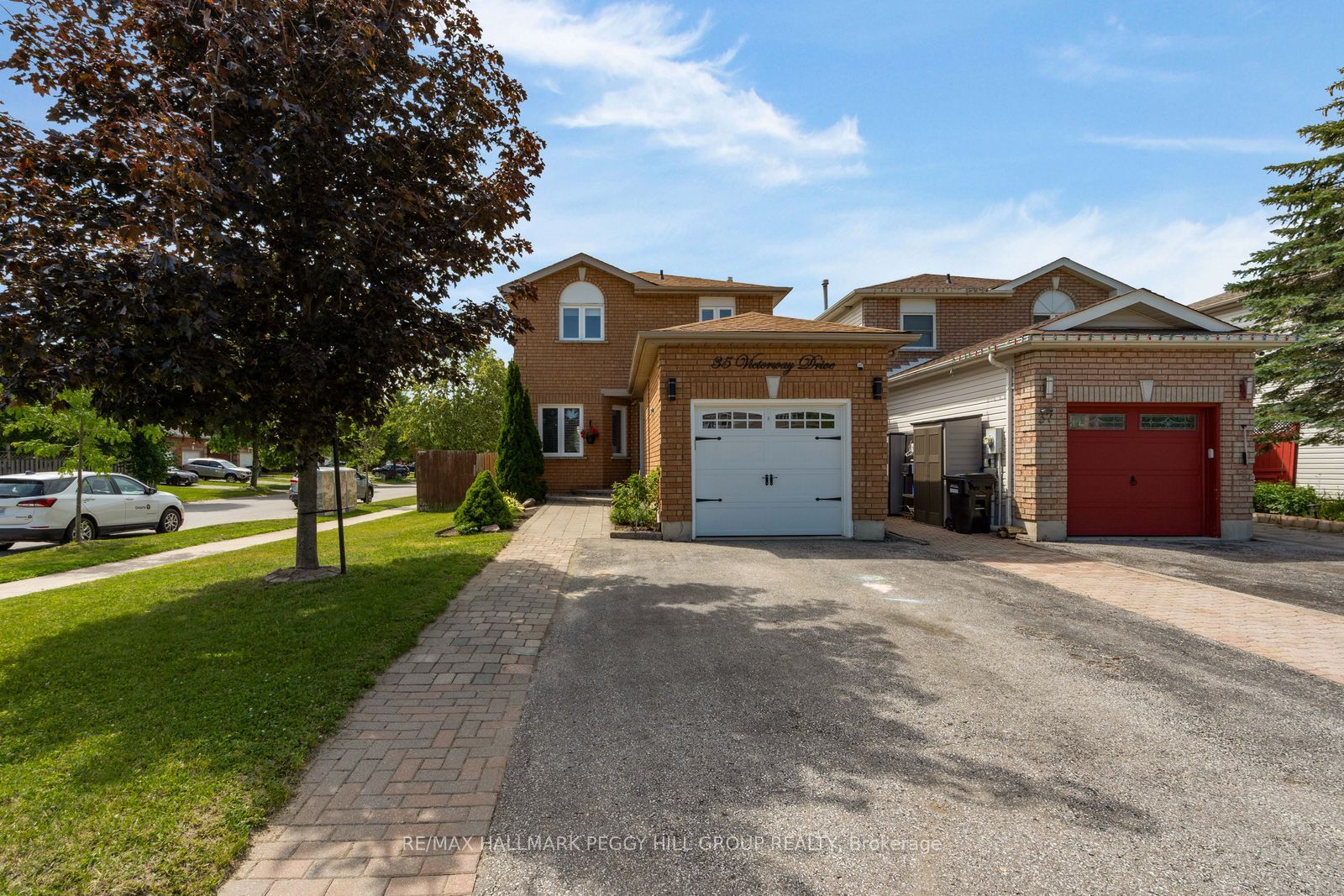 35 Victorway Drive Property Photo 1