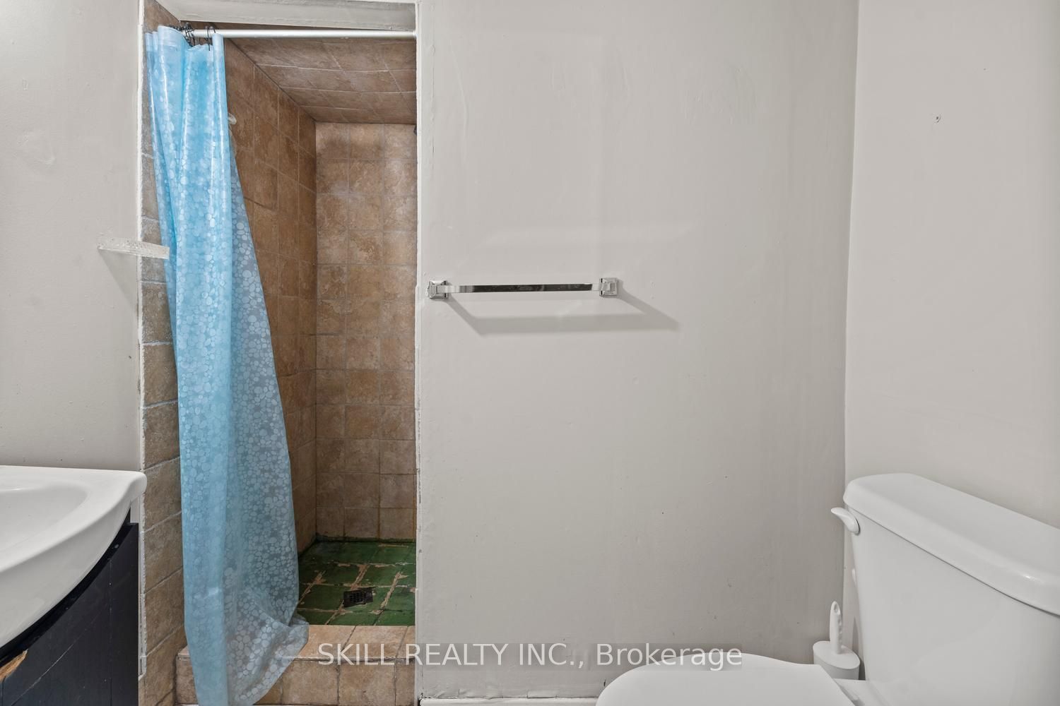 141 Hickling Trail Property Photo 27