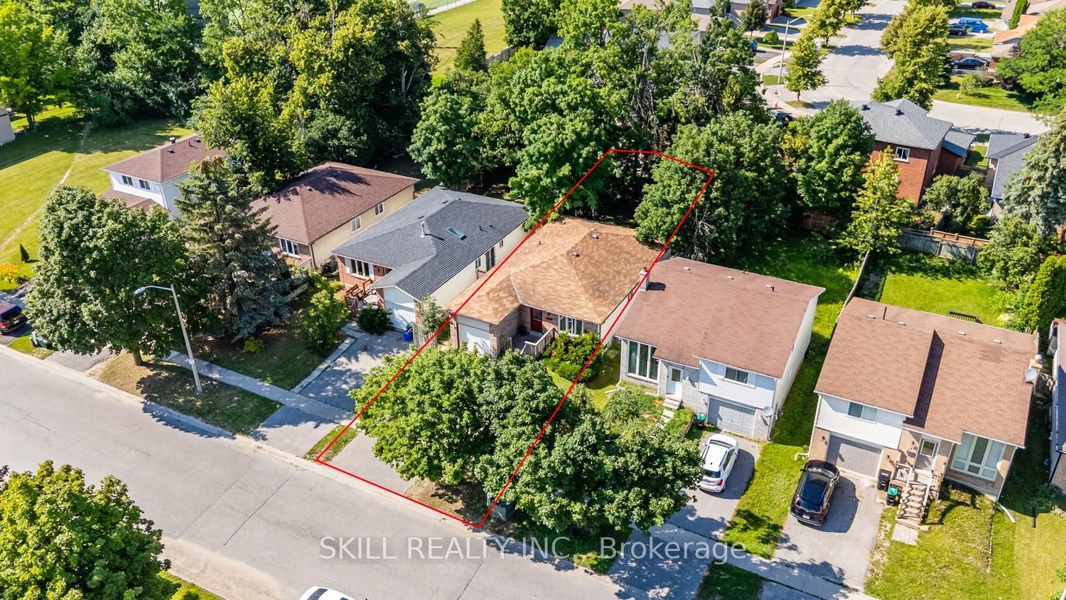 141 Hickling Trail Property Photo 35
