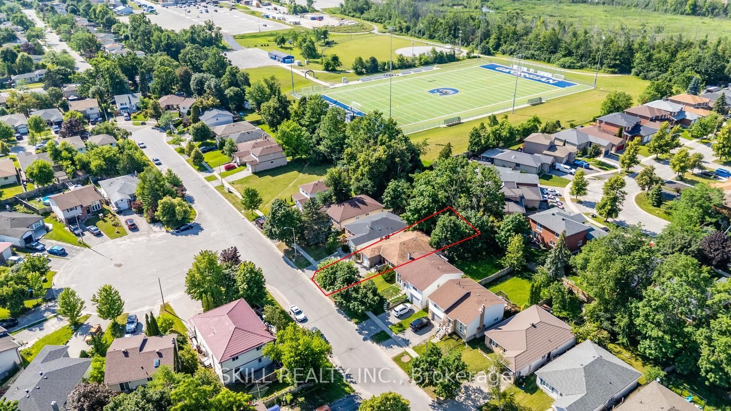 141 Hickling Trail Property Photo 41
