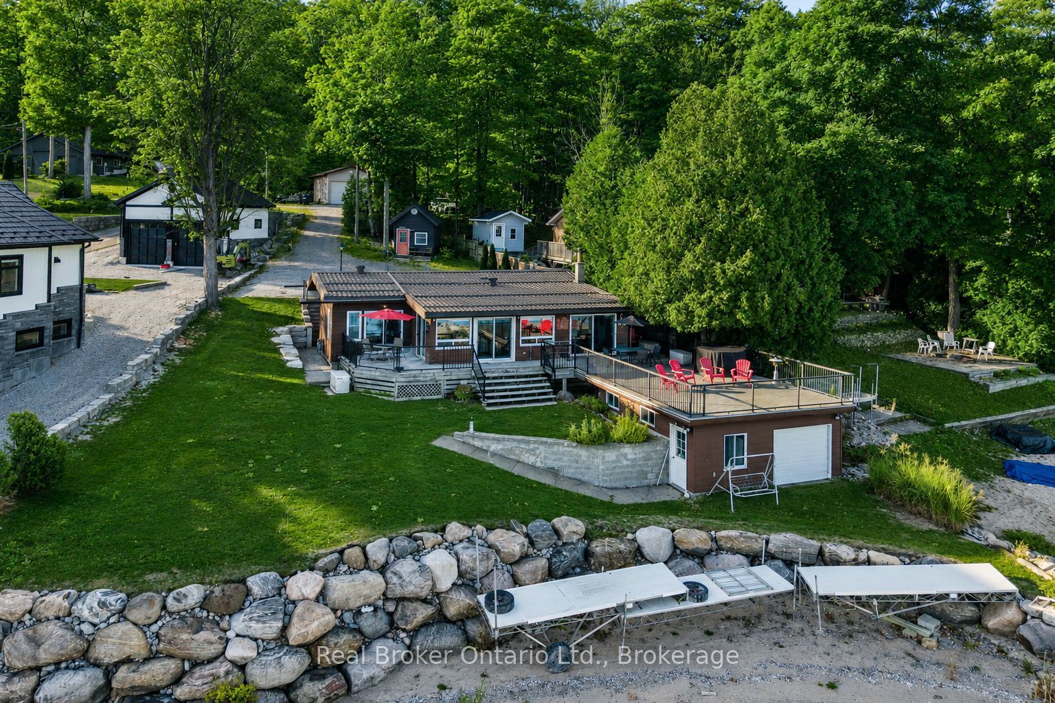 417 Pheasant Lane Property Photo 1