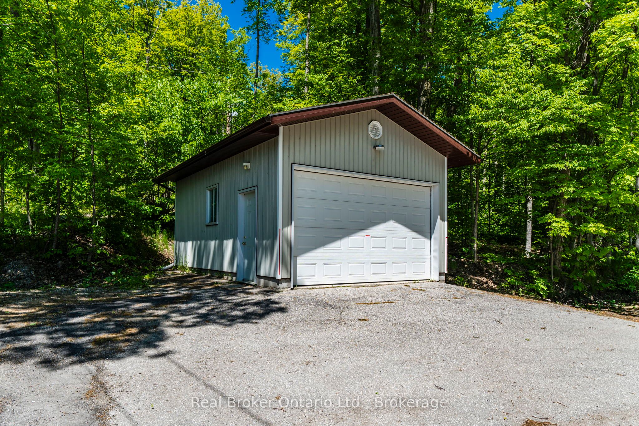 417 Pheasant Lane Property Photo 43