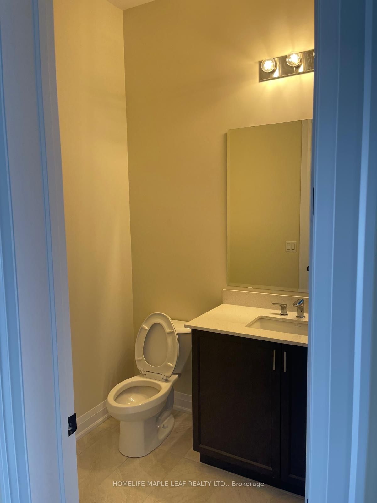 28 Pearsall Place Property Photo 8