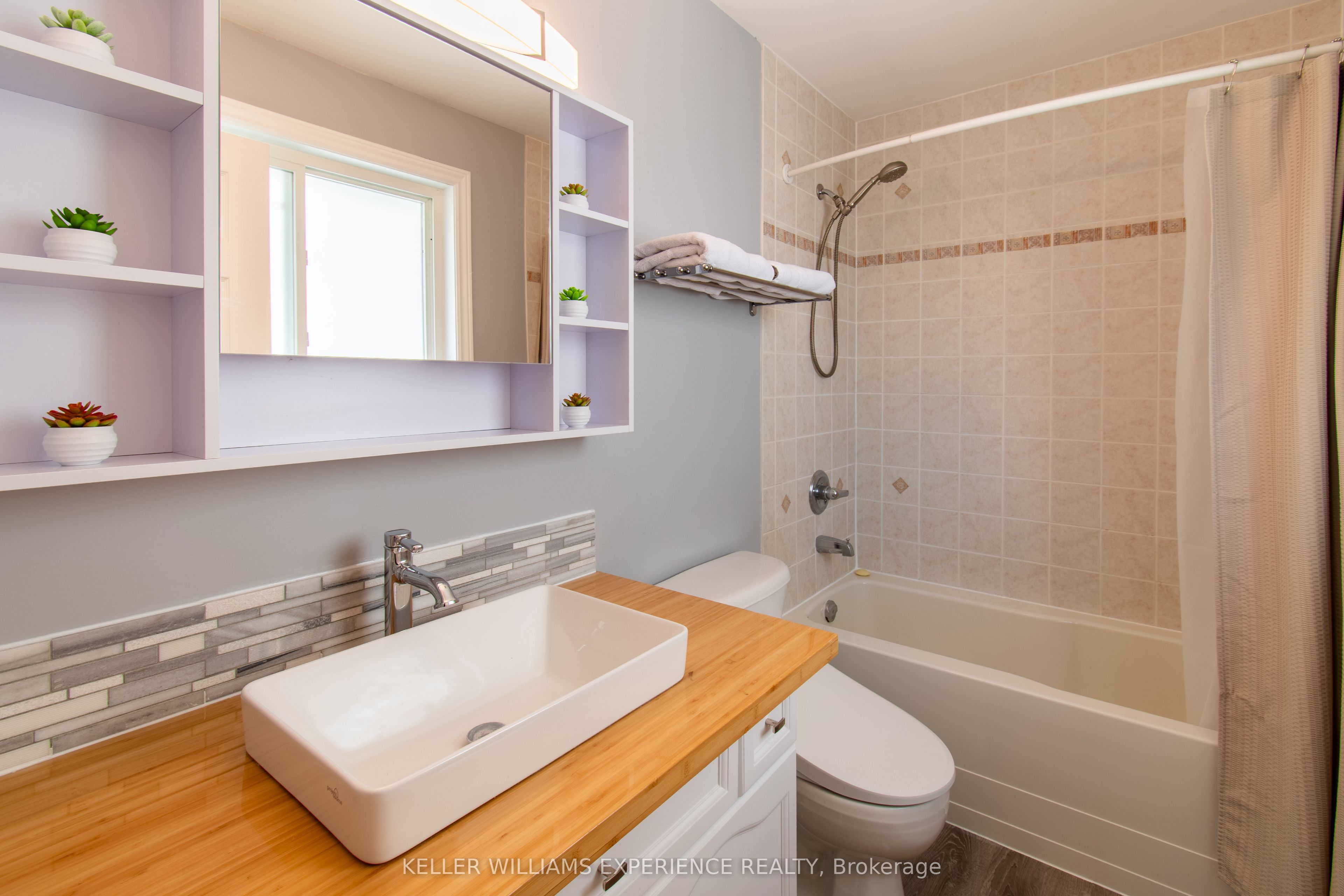57 Parisian Crescent Property Photo 14