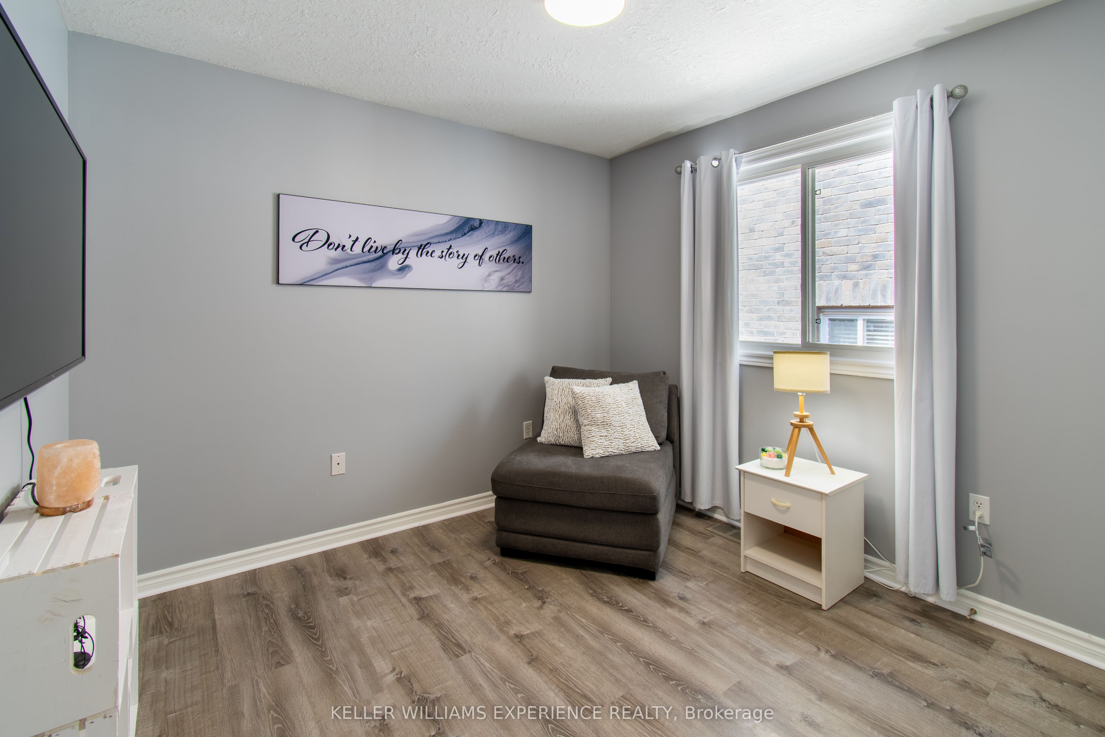 57 Parisian Crescent Property Photo 15