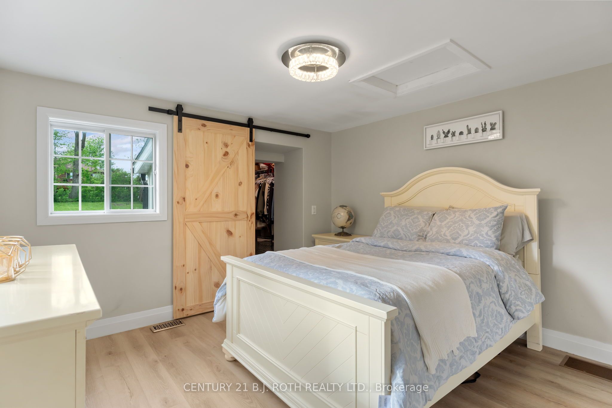 390 Arthur Street Property Photo 22