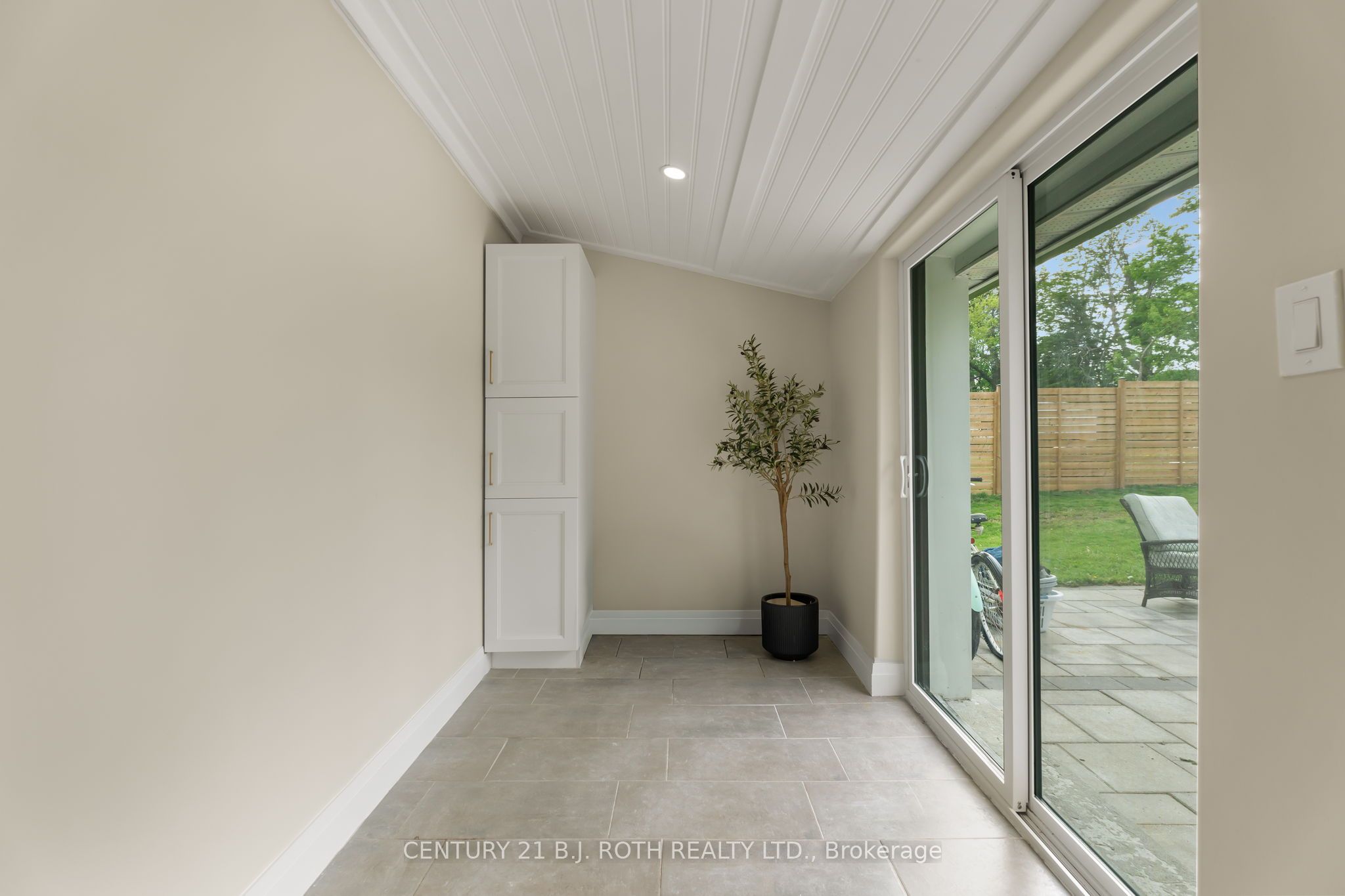 390 Arthur Street Property Photo 28