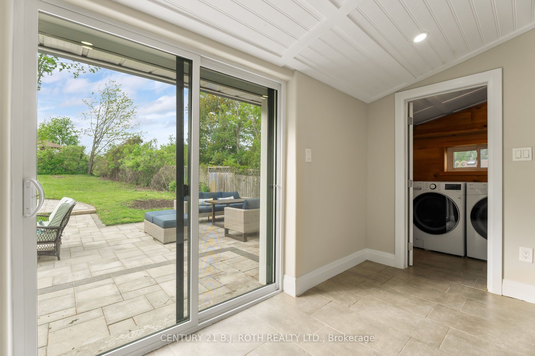 390 Arthur Street Property Photo 29