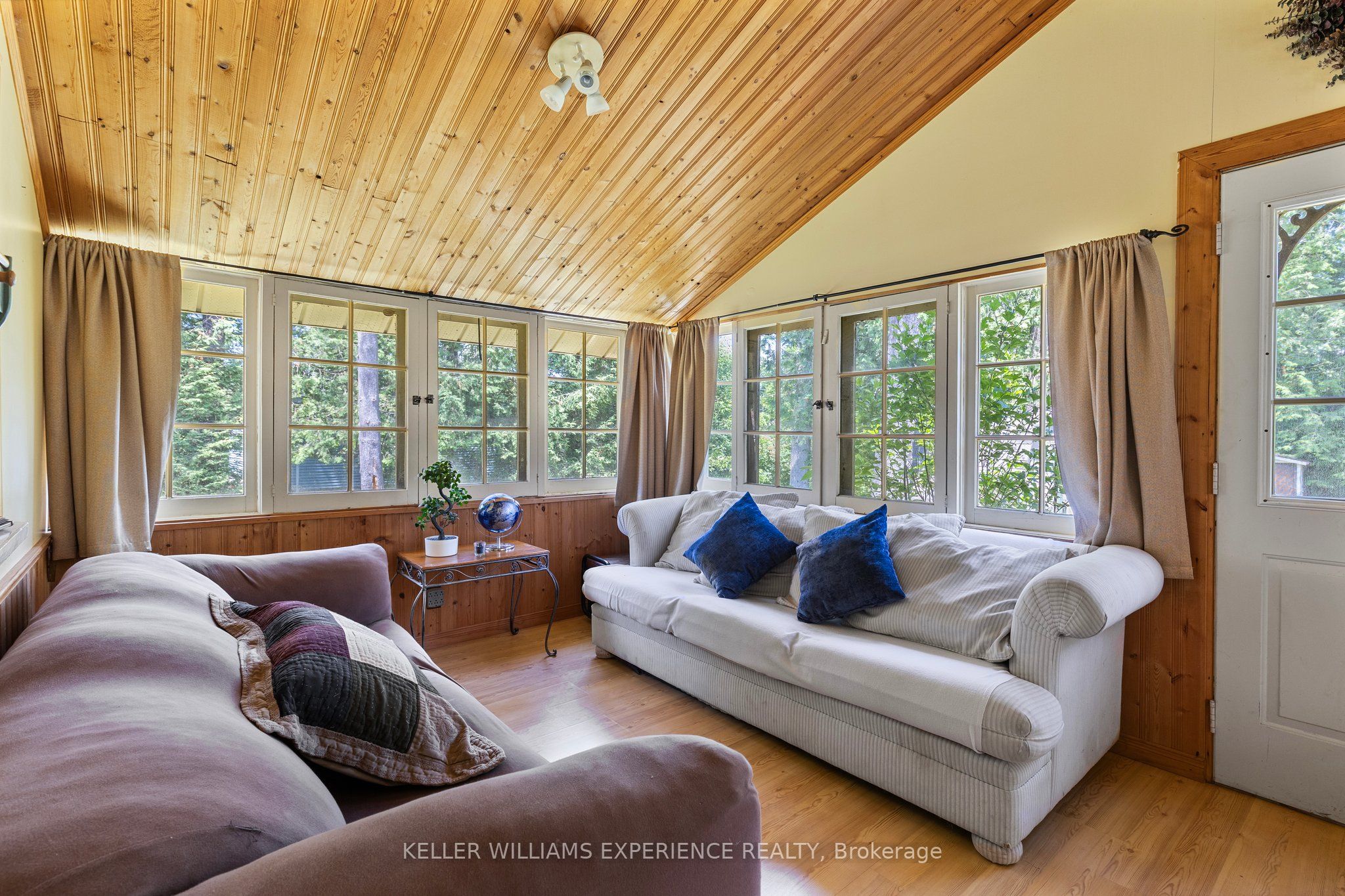 10 Simcoe Road Property Photo 6