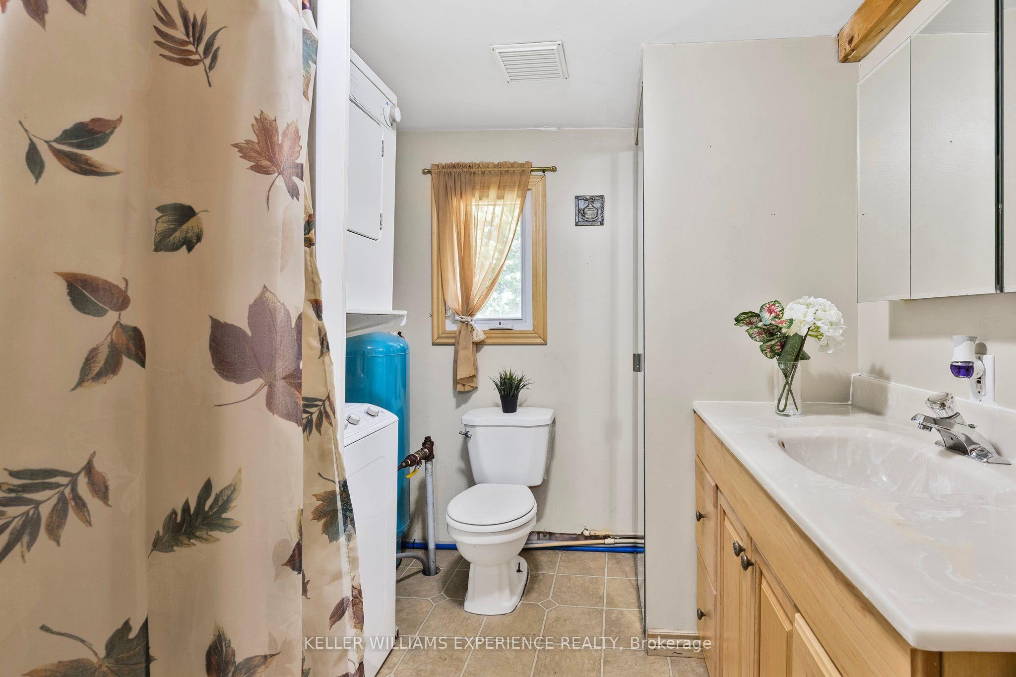 10 Simcoe Road Property Photo 12