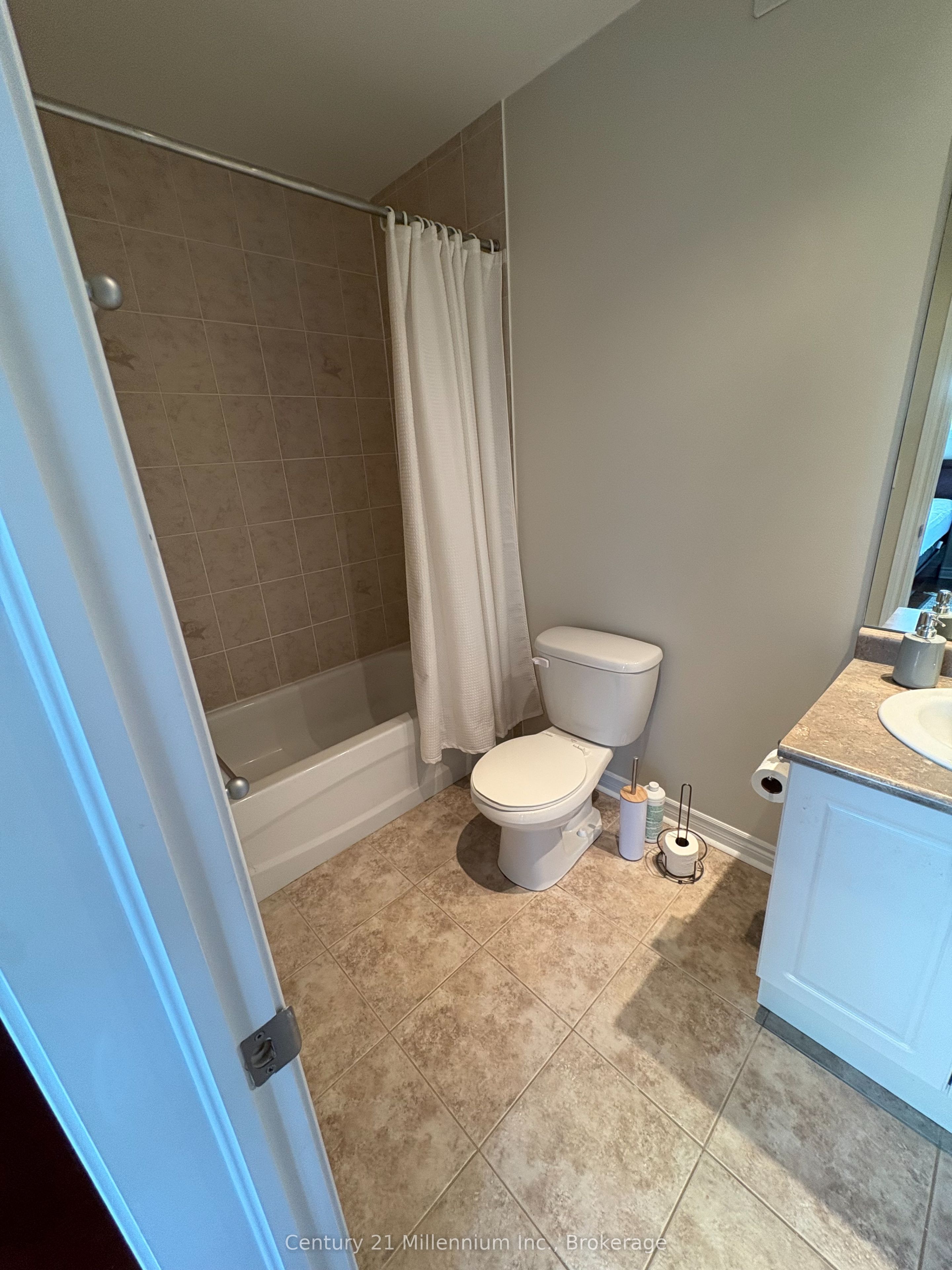2 Brandy Lane Drive 301 Property Photo 10