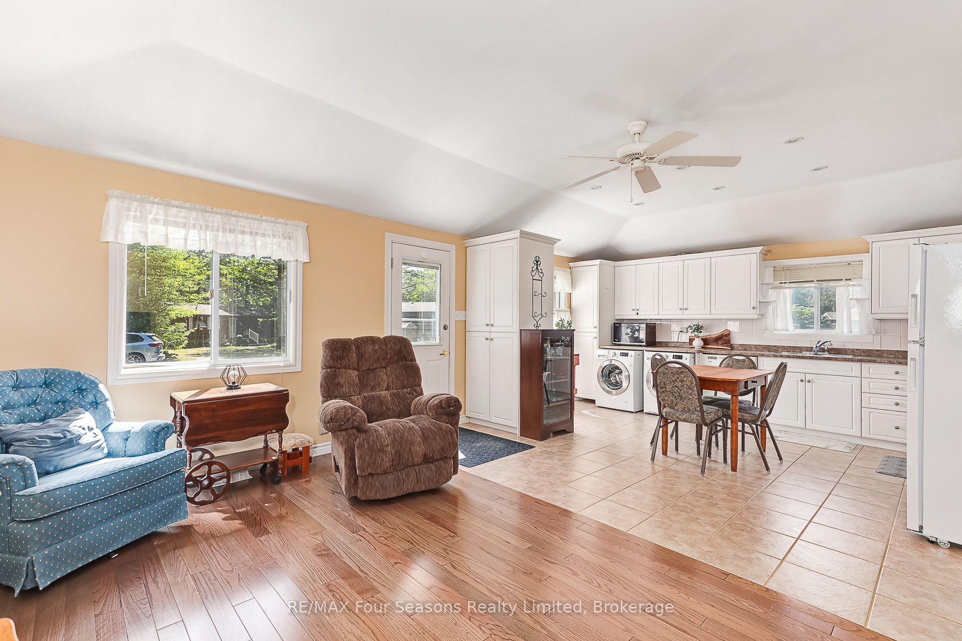 511 Oxbow Park Drive Property Photo 14