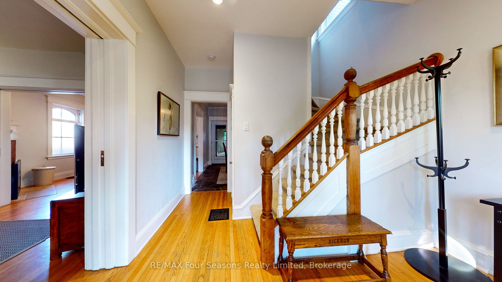 143 Fourth Street W Property Photo 5