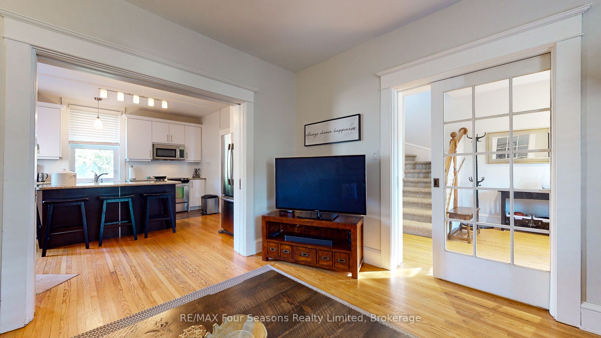 143 Fourth Street W Property Photo 9