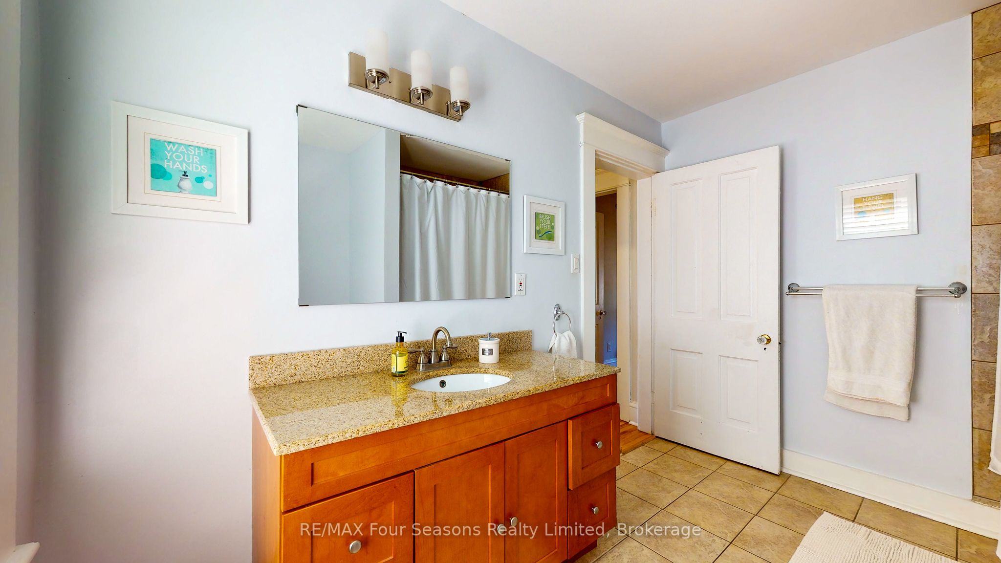 143 Fourth Street W Property Photo 26