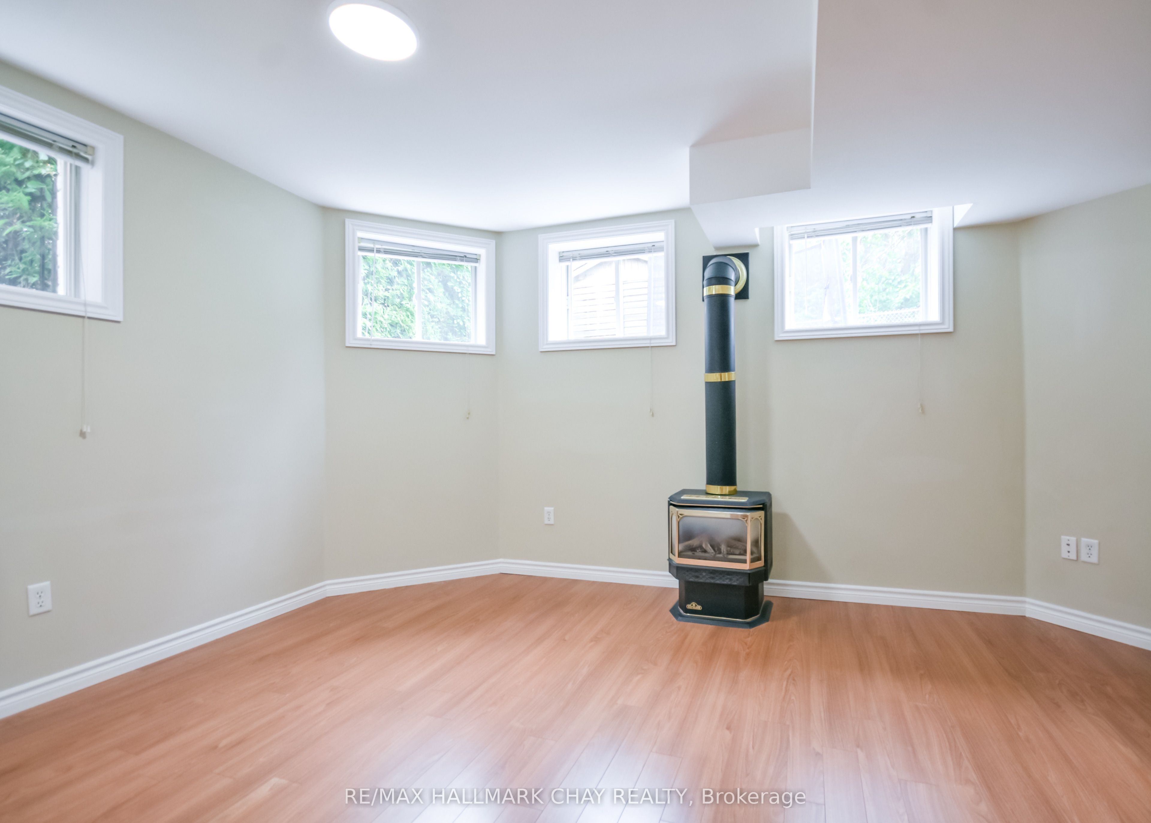 1 Hawkins Drive Property Photo 35