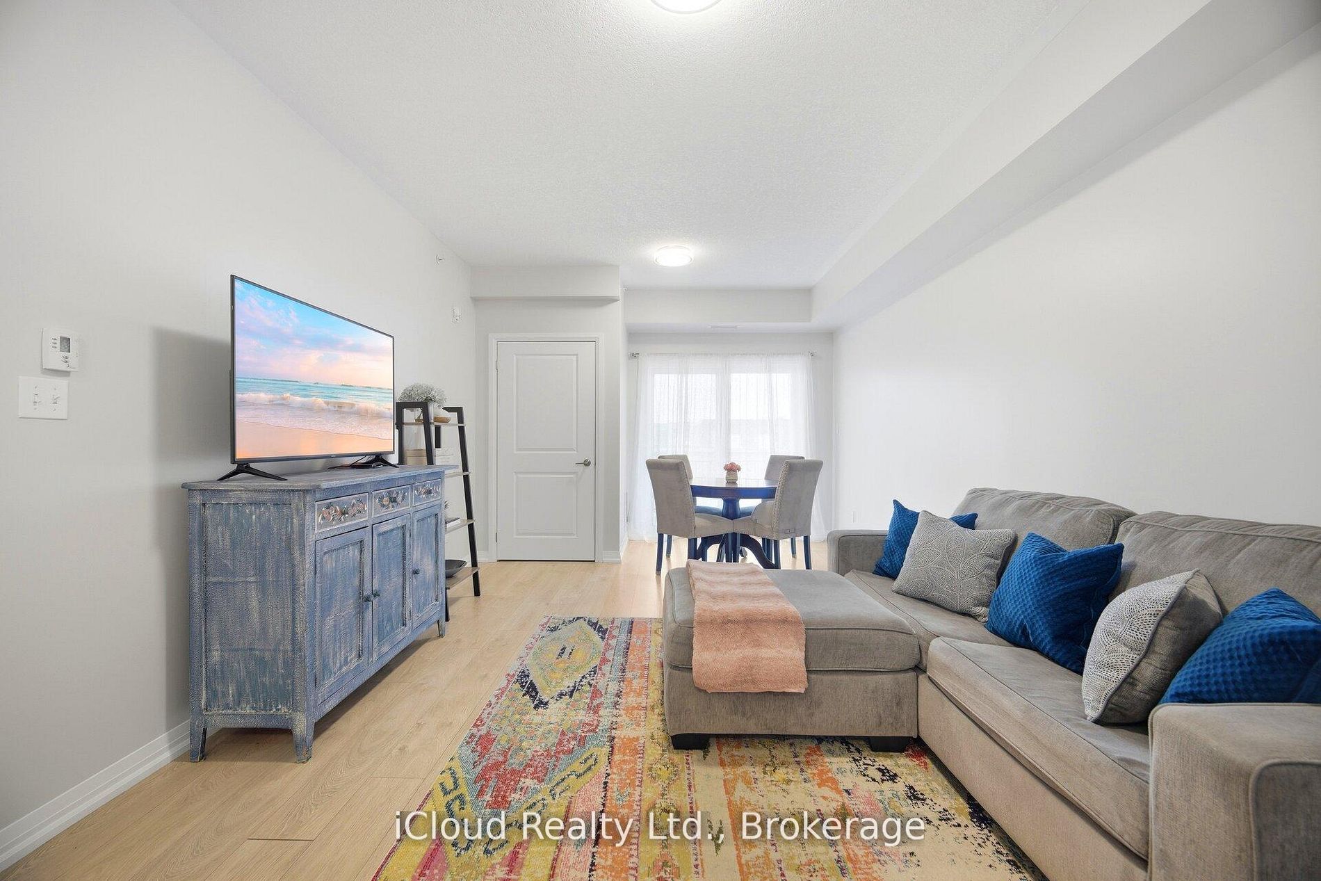 295 Cundles Road E 208 Property Photo 1