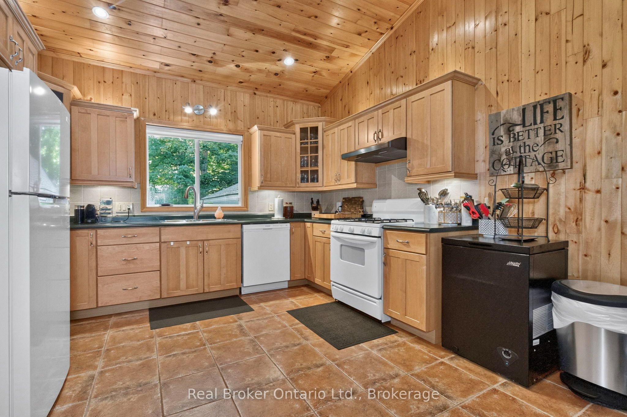 5 Sunburn Road Property Photo 7