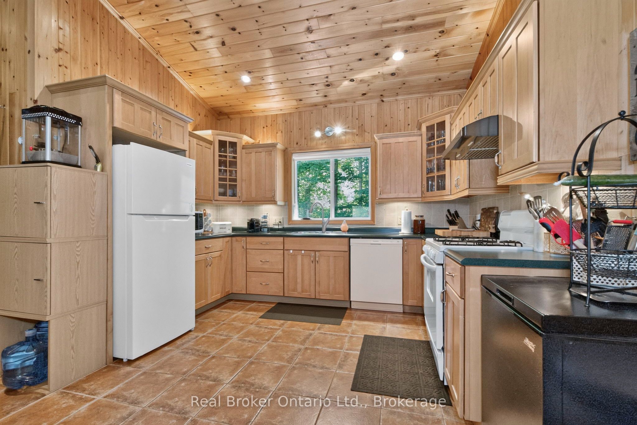 5 Sunburn Road Property Photo 8