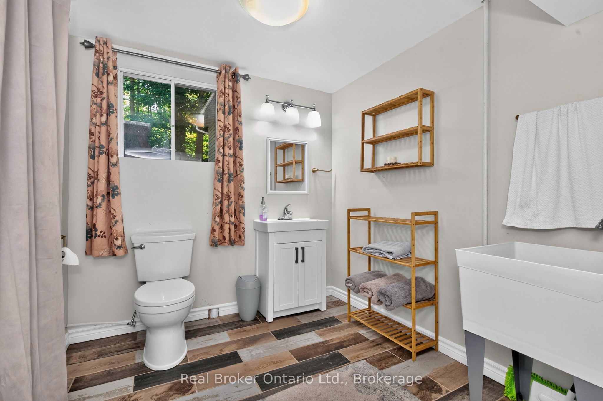 5 Sunburn Road Property Photo 23
