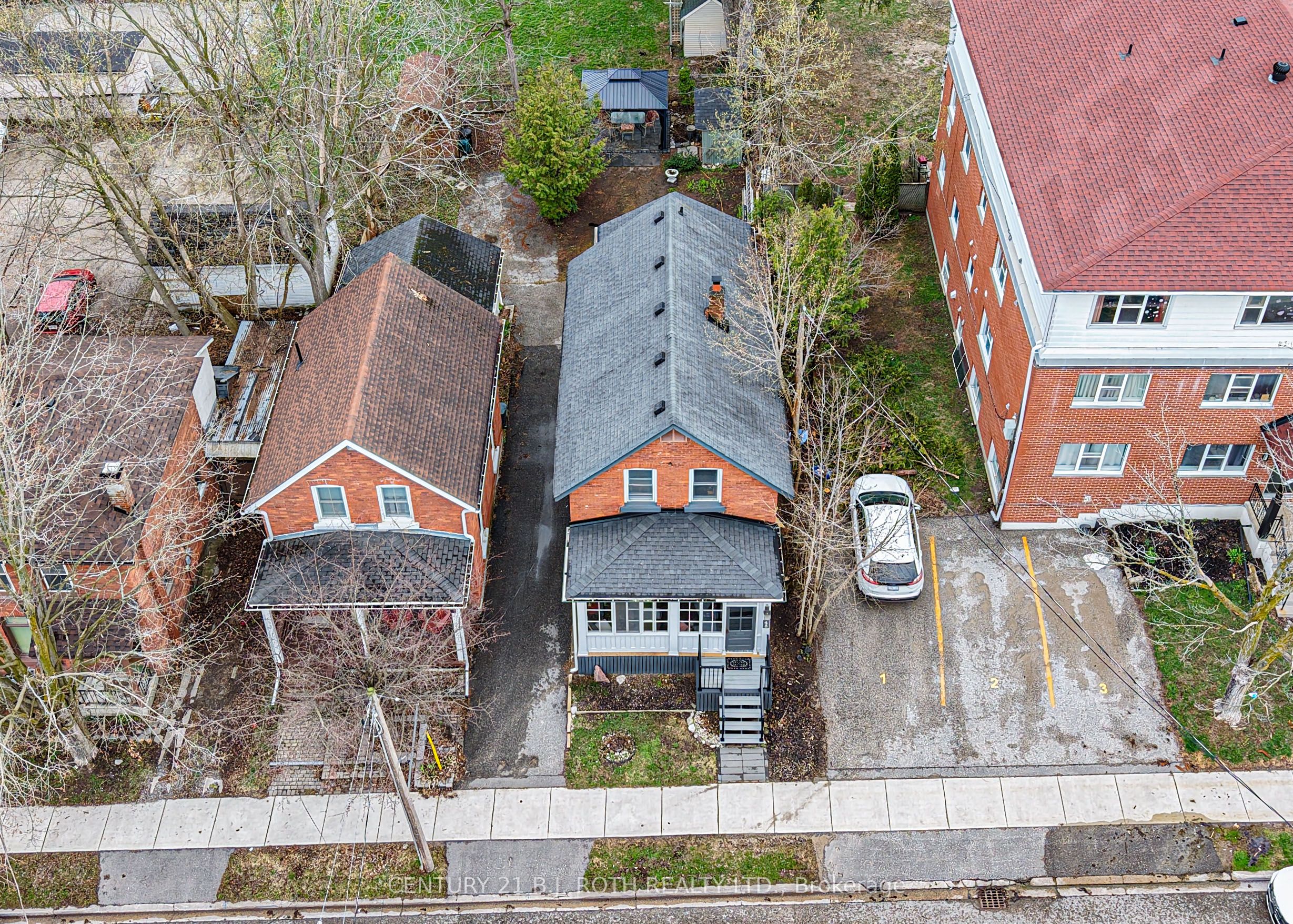 45 Albert Street N Property Photo 3