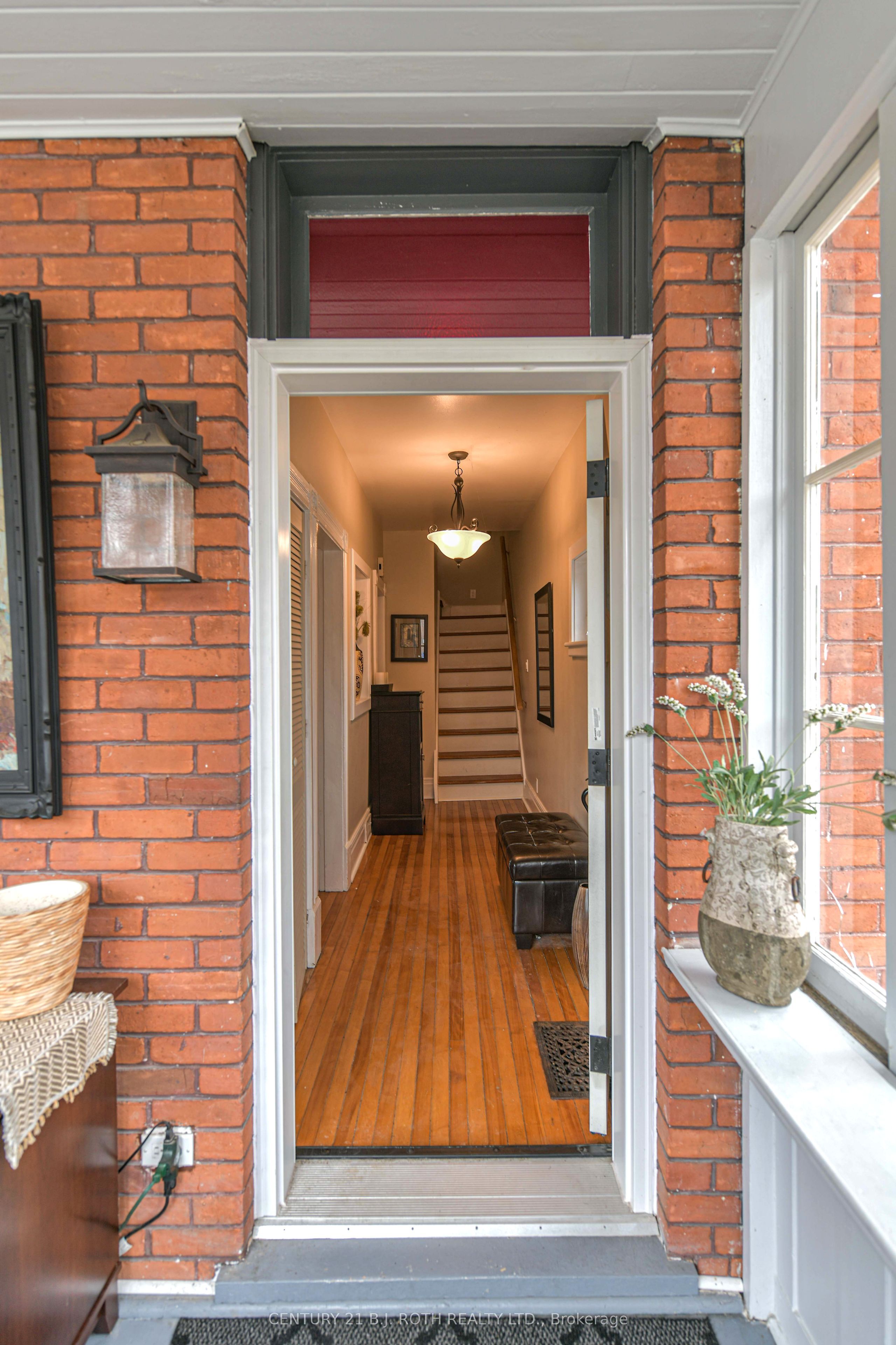 45 Albert Street N Property Photo 10