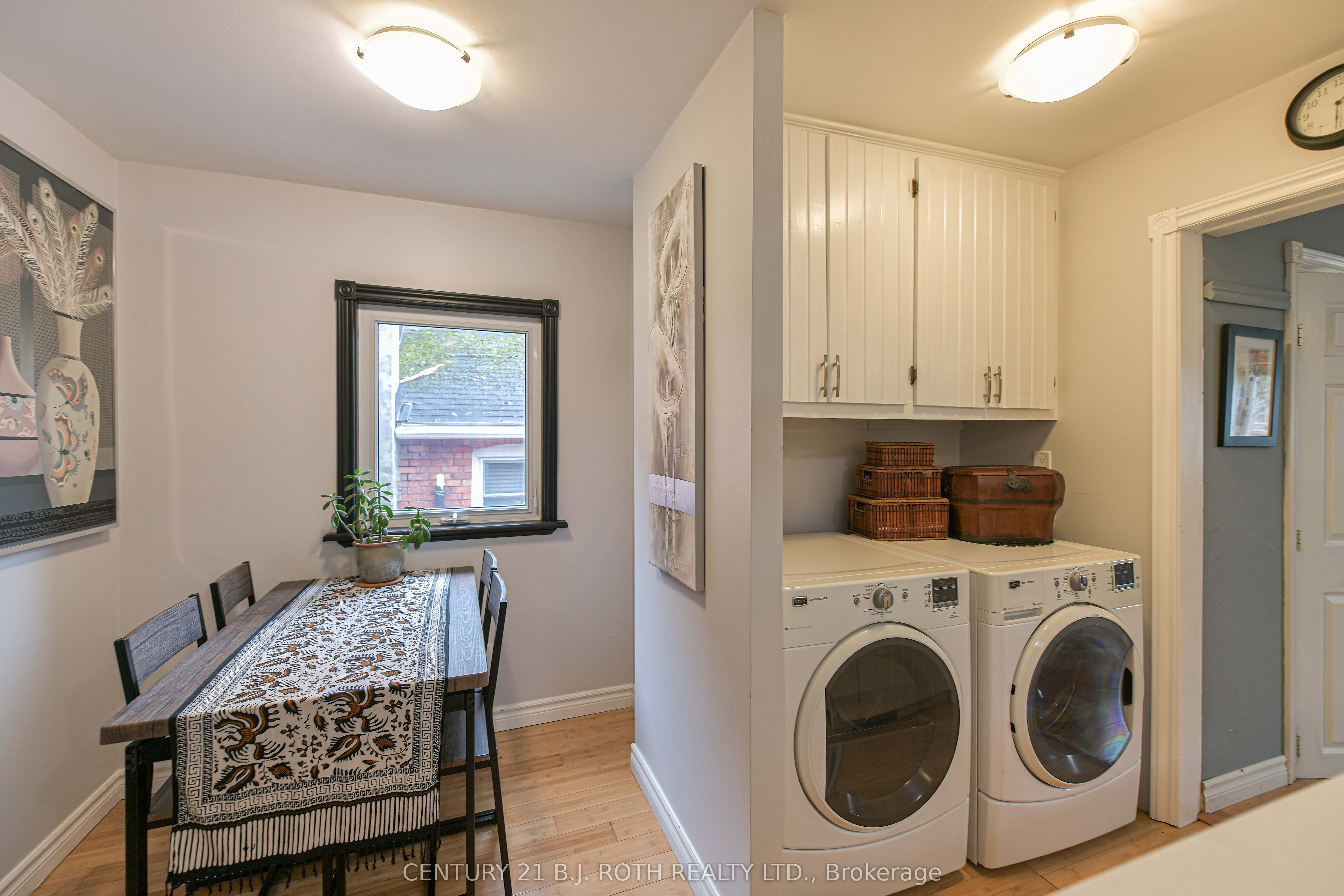 45 Albert Street N Property Photo 19
