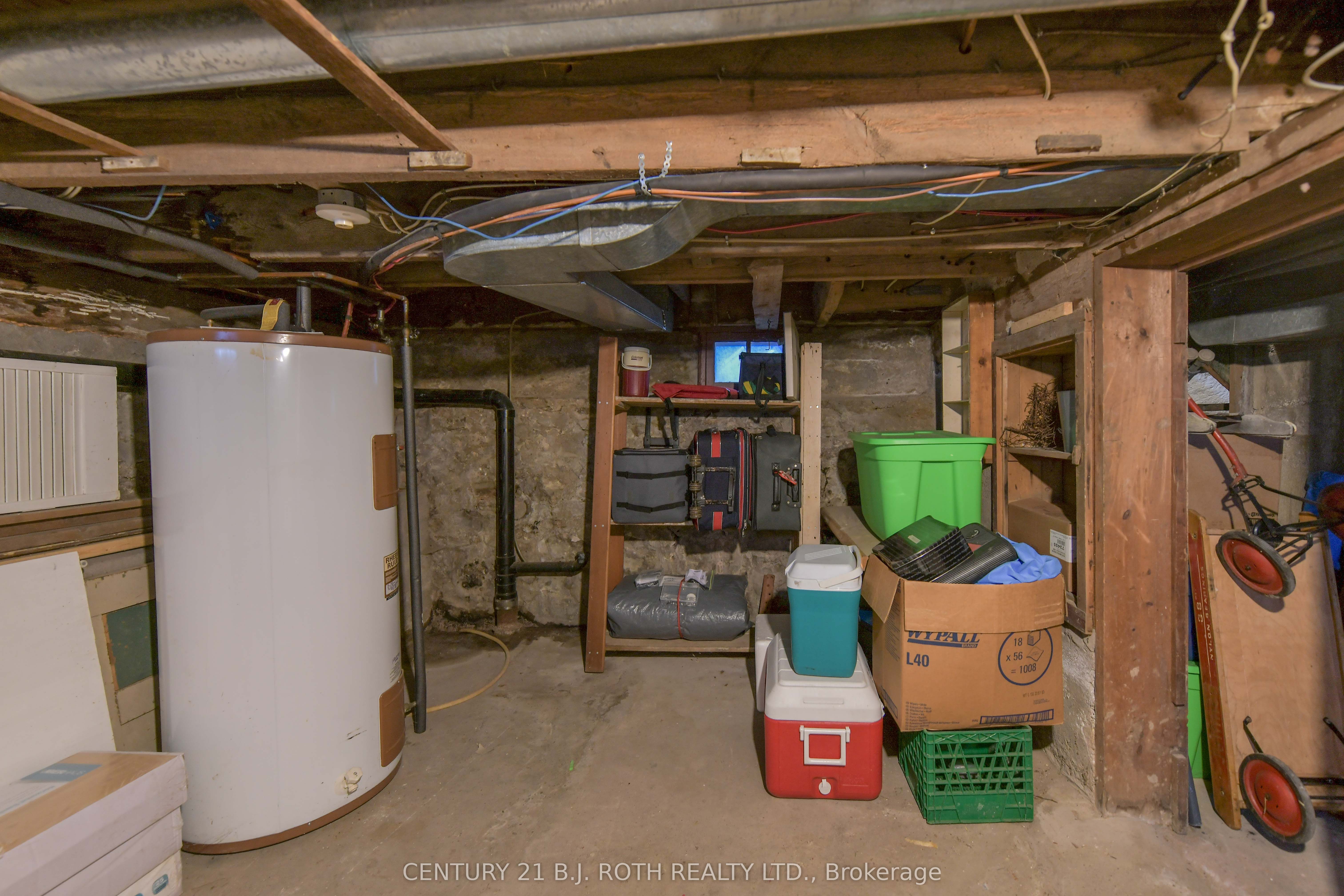 45 Albert Street N Property Photo 43